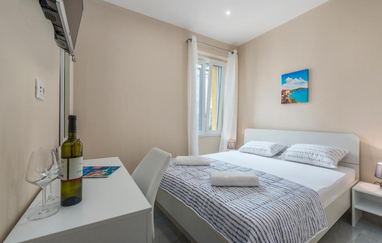 Roberto Rooms Poreč Exterior foto